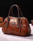 Chic Handbag with Modern Appeal