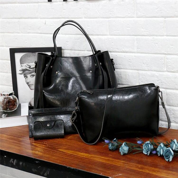 Elegant Leather Bag with Contemporary Flair