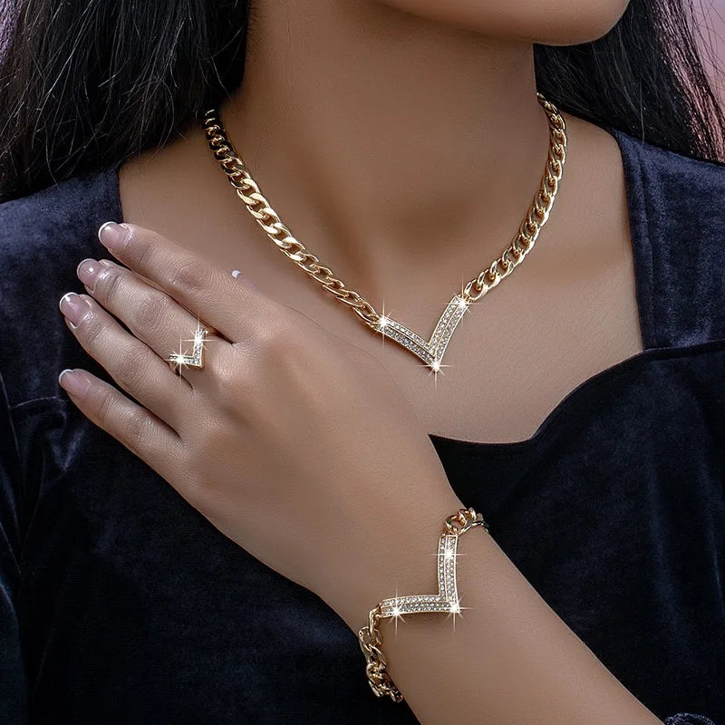 Refined Jewelry Set with Delicate Shine