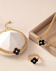 Refined Jewelry Set with Delicate Shine