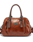 Chic Handbag with Modern Appeal