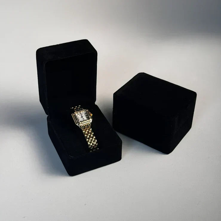 Modern Grealy Watch with Clean Dial Look